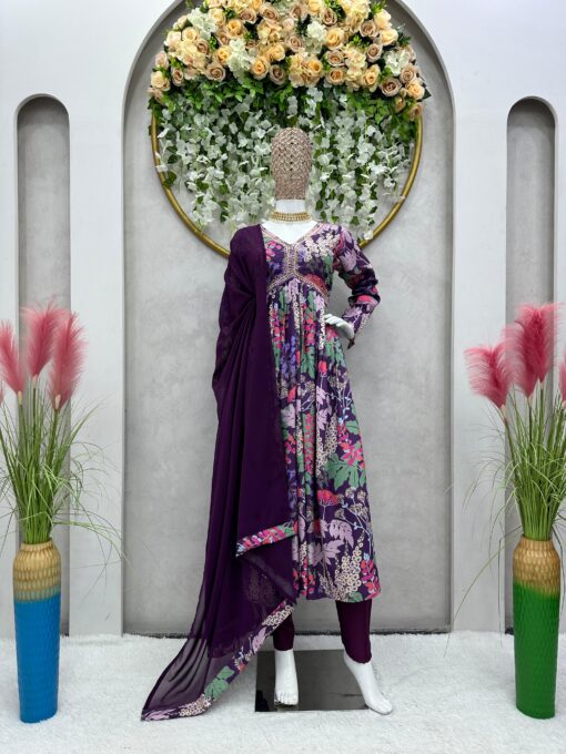 Alia Naira Cut Maslin Suit